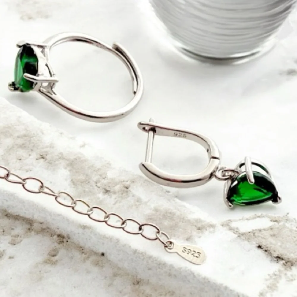 Emerald Green Heart Jewelry Set in 925 Sterling Silver